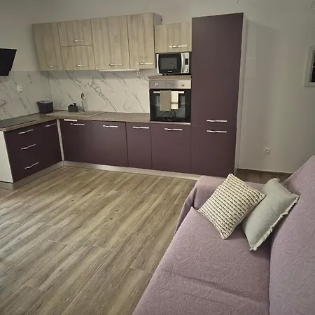 Dorothy Apartment